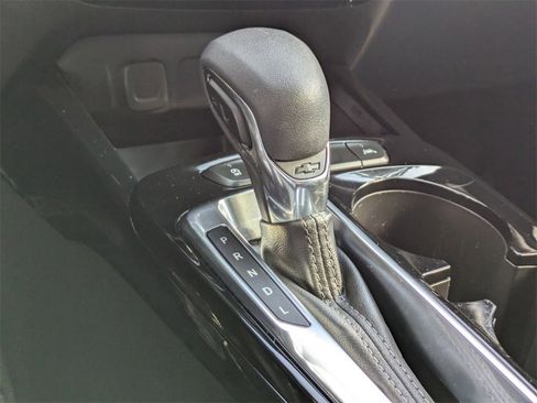 Used 2025 Chevrolet Trax LT w/ LT Convenience Package image 22