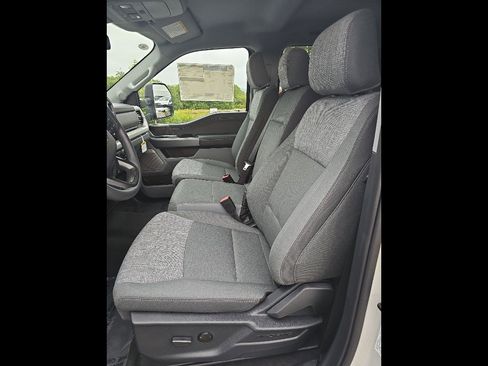 New 2025 Ford F250 XLT w/ Black Appearance Package image 23