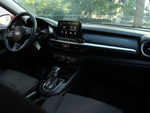 Used 2020 Kia Forte LXS FWD image 25