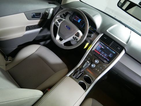Used 2011 Ford Edge SEL w/ 201A Rapid Spec Order Code FWD image 9
