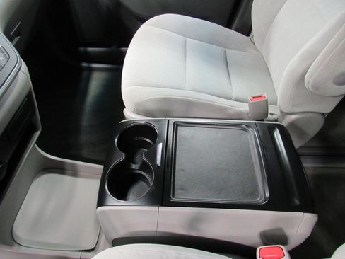 Used 2016 Toyota Sienna LE image 18