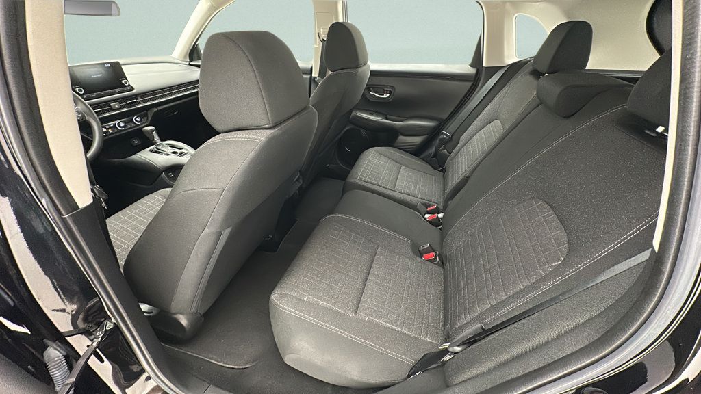 Used 2025 Honda HR-V LX image 9