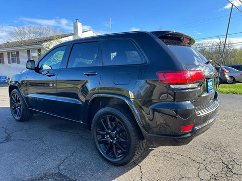 Used 2021 Jeep Grand Cherokee Laredo X image 6