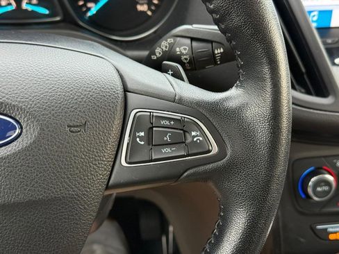 Used 2017 Ford Escape Titanium image 23