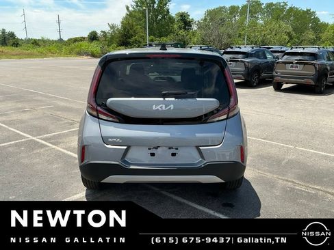 Used 2025 Kia Soul LX w/ LX Technology Package FWD image 6