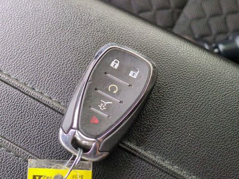 Used 2020 Chevrolet Blazer LT image 29