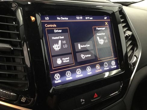 Used 2019 Jeep Cherokee Limited AWD/4WD image 25