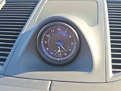Certified 2024 Porsche Macan image 29