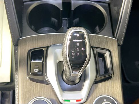 Used 2022 Alfa Romeo Stelvio Ti image 25
