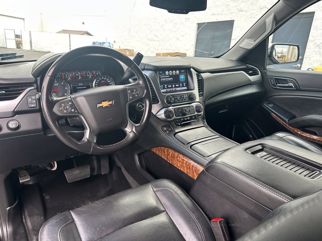 Used 2020 Chevrolet Suburban Premier AWD/4WD image 9