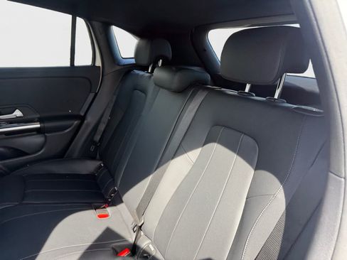 Used 2022 Mercedes-Benz GLA 250 image 18