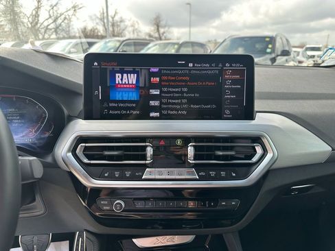 Certified 2025 BMW X4 xDrive30i image 18