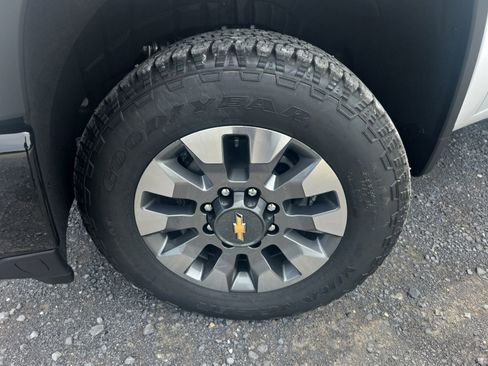 New 2026 Chevrolet Silverado 2500 Custom AWD/4WD image 10