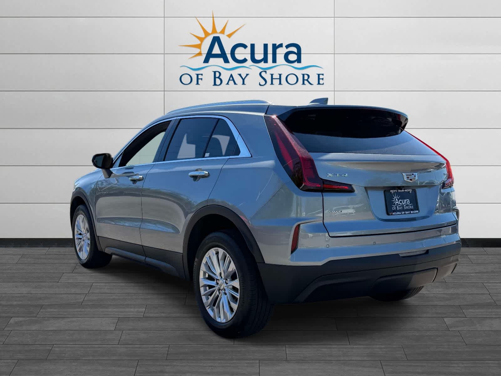 Used 2024 Cadillac XT4 Luxury w/ Cold Weather Package AWD/4WD image 5