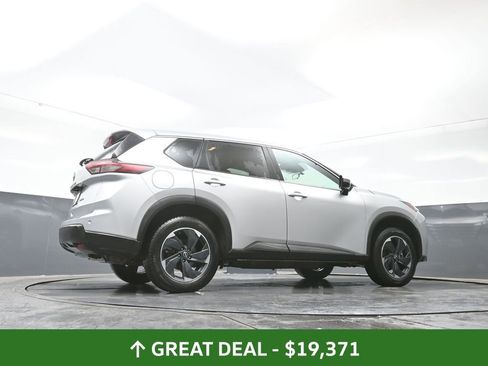 Used 2024 Nissan Rogue SV image 51