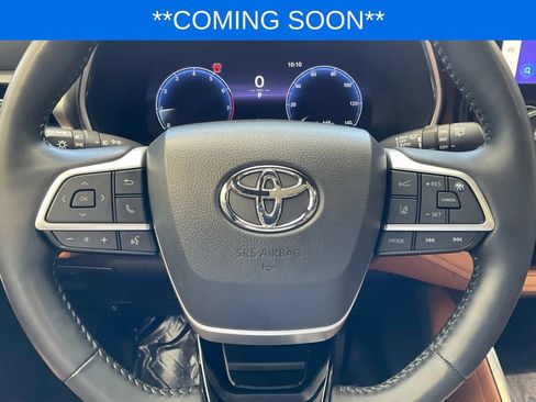 Used 2023 Toyota Highlander Platinum AWD/4WD image 10