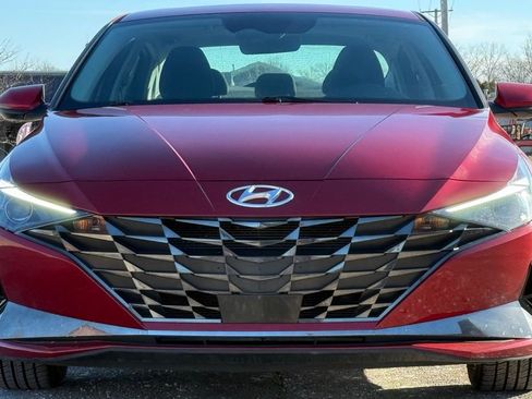 Used 2021 Hyundai Elantra SEL w/ Convenience + Premium Package image 9