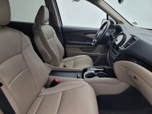 Used 2019 Honda Pilot Touring image 21