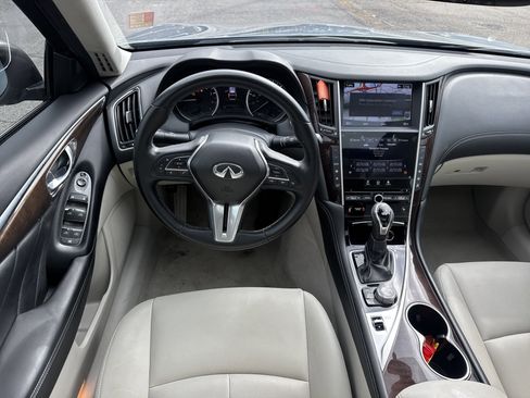 Used 2018 INFINITI Q50 Luxe w/ Essential Package (3.0T Luxe) image 23