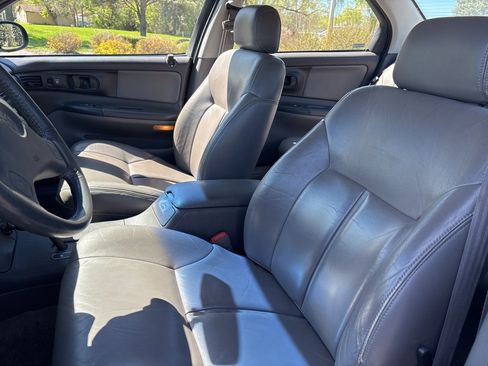 Used 1993 Dodge Intrepid ES image 19