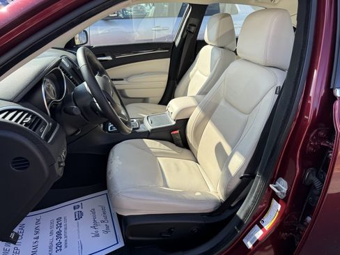 Used 2015 Chrysler 300 Limited w/ 300 Premium Group image 10