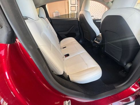 Used 2024 Tesla Model Y Long Range AWD/4WD image 14