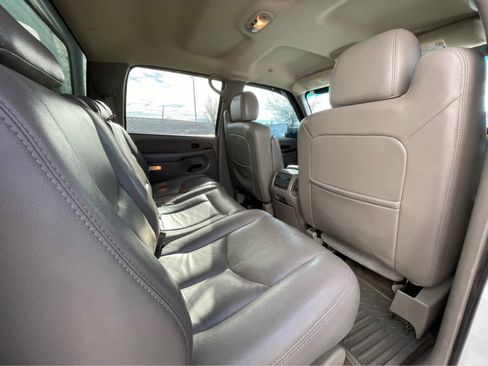Used 2003 Chevrolet Silverado 2500 LT image 25