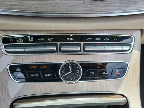 Used 2019 Mercedes-Benz E 450 4MATIC Cabriolet image 29