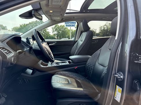 Used 2023 Ford Edge Titanium AWD/4WD image 8