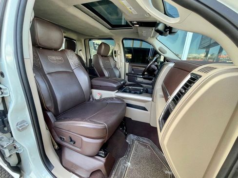 Used 2018 RAM 3500 Laramie Longhorn image 21