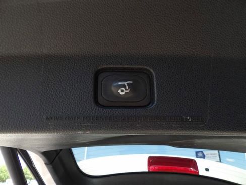 Used 2019 Ford Explorer Limited w/ Ford Safe & Smart Package AWD/4WD image 8