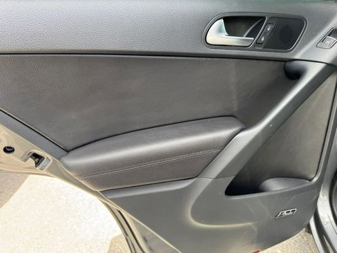 Used 2017 Volkswagen Tiguan SEL image 15