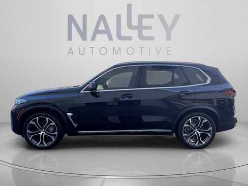 Used 2026 BMW X5 xDrive50e w/ Premium Package AWD/4WD image 2