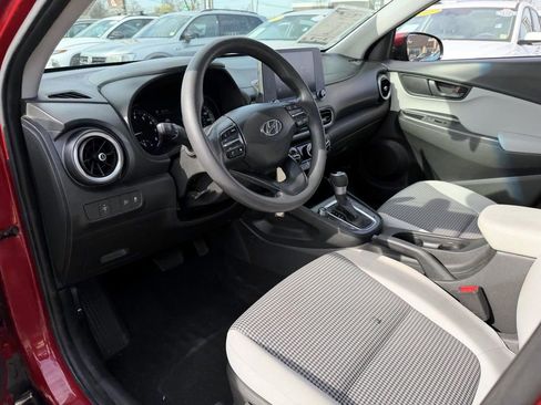 Certified 2022 Hyundai Kona SE AWD/4WD image 11