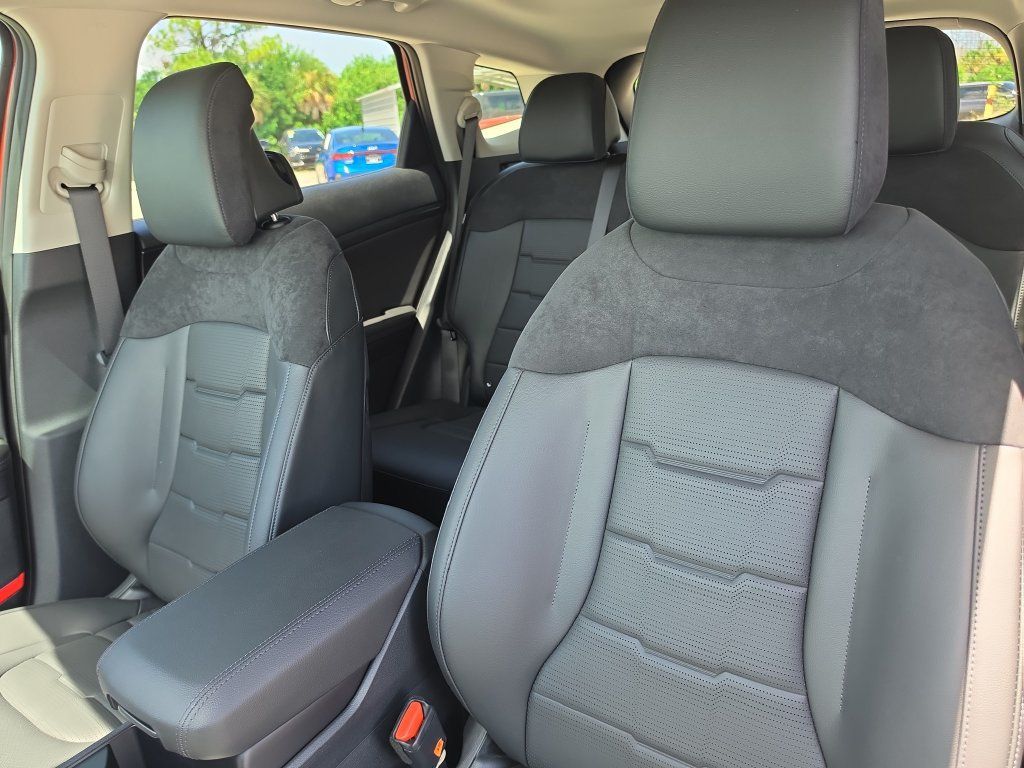 New 2027 Kia Sportage SX FWD image 22