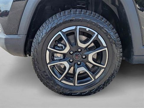 Used 2026 Jeep Compass Trailhawk AWD/4WD image 9