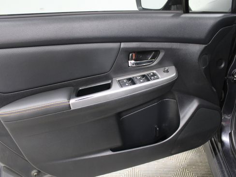 Used 2016 Subaru Crosstrek 2.0i Limited AWD/4WD image 6