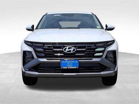 Used 2025 Hyundai Tucson SE AWD/4WD image 2