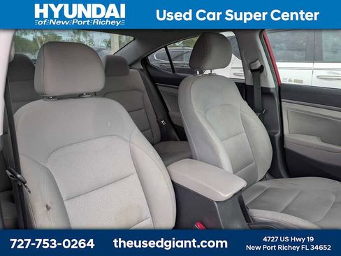 Used 2017 Hyundai Elantra SE image 7