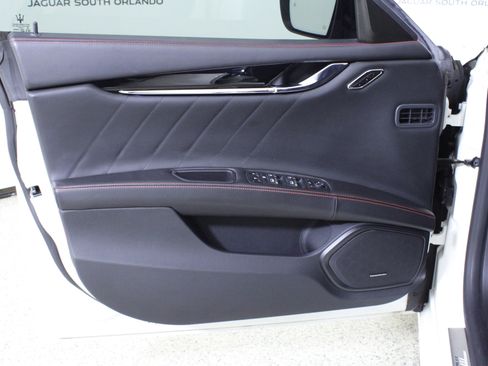 Used 2021 Maserati Quattroporte S image 20