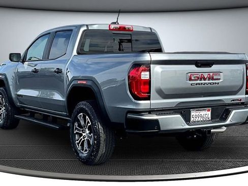Used 2025 GMC Canyon AT4 AWD/4WD image 4