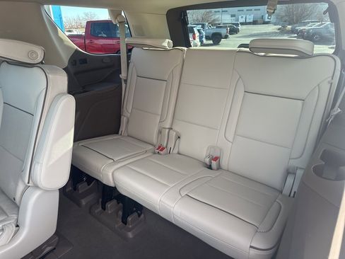 Used 2021 GMC Yukon Denali w/ Denali Premium Package image 20
