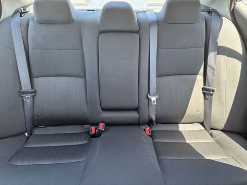Used 2025 Nissan Altima 2.5 SV FWD image 38