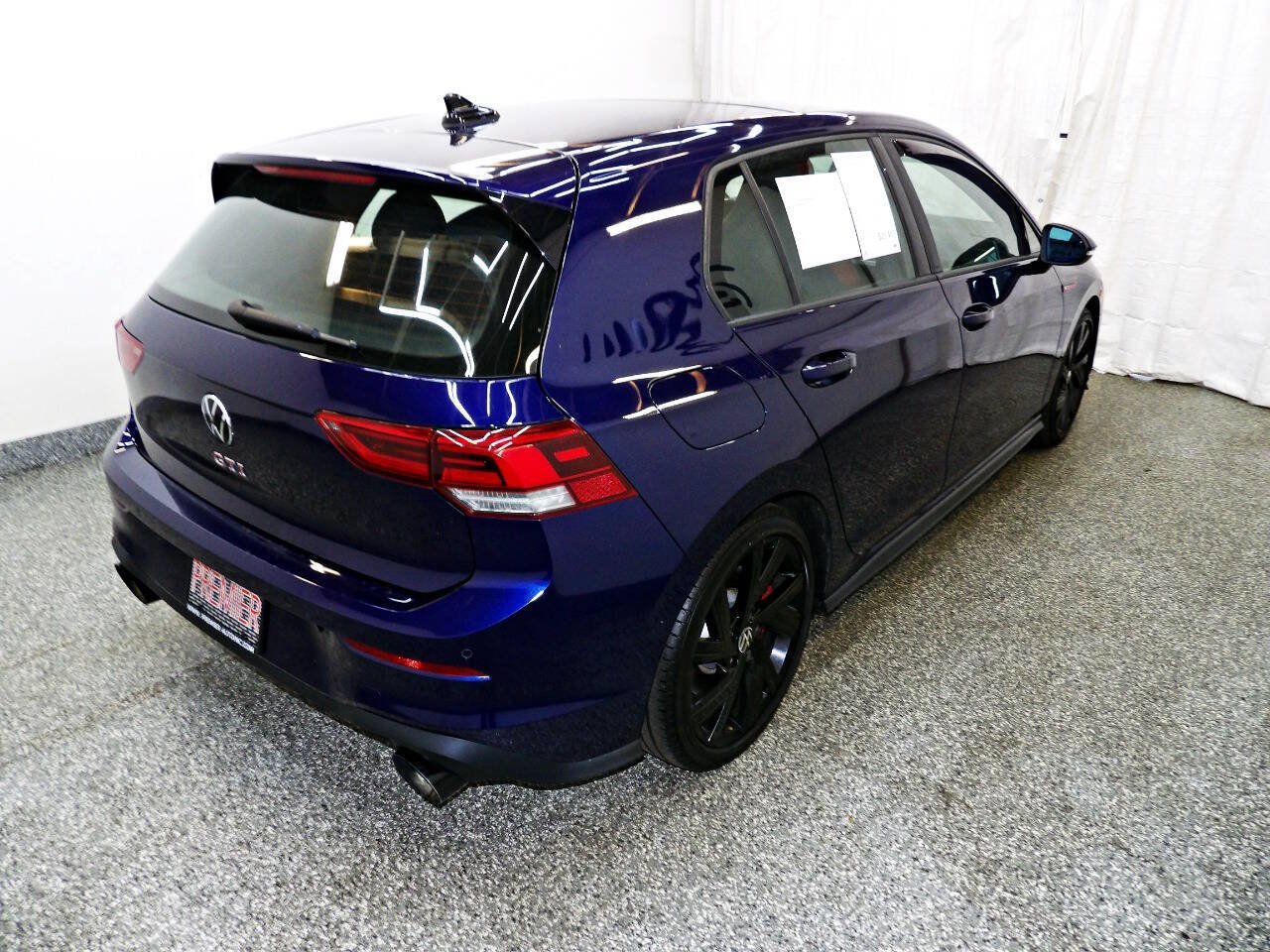 Used 2022 Volkswagen GTI SE FWD image 6