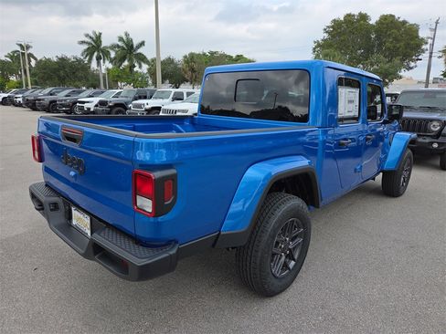 New 2026 Jeep Gladiator Sport image 5