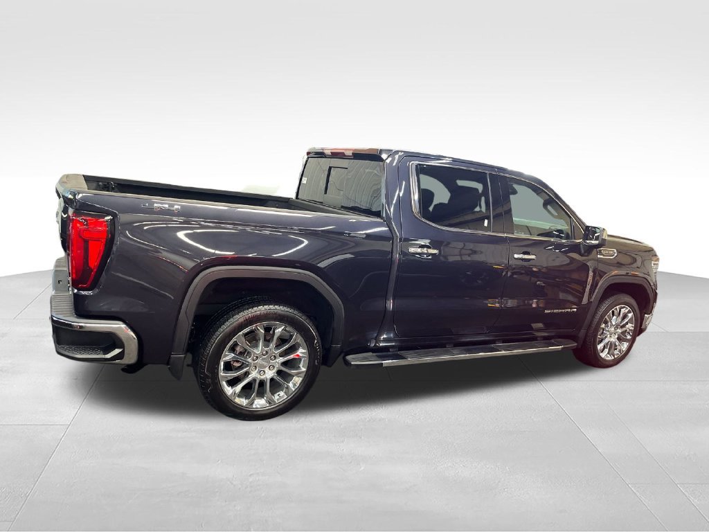 Used 2023 GMC Sierra 1500 SLT w/ SLT Premium Package AWD/4WD image 7