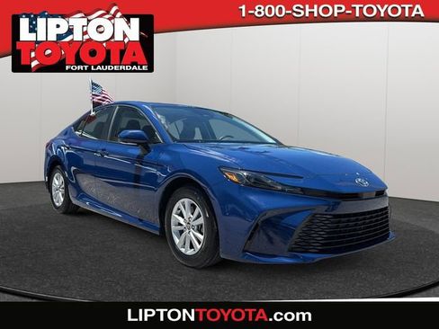 Used 2025 Toyota Camry LE image 1