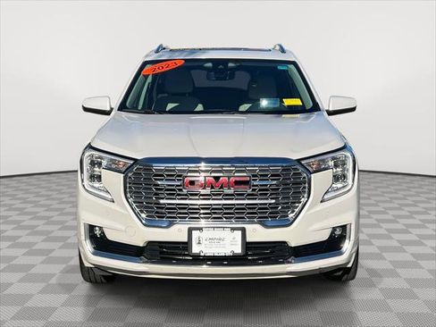 Used 2022 GMC Terrain Denali image 2