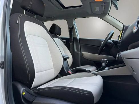 Used 2020 Hyundai Venue SEL w/ Convenience + Premium Package FWD image 14