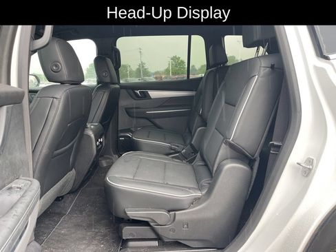 Used 2026 Buick Enclave Preferred w/ Power Package AWD/4WD image 11